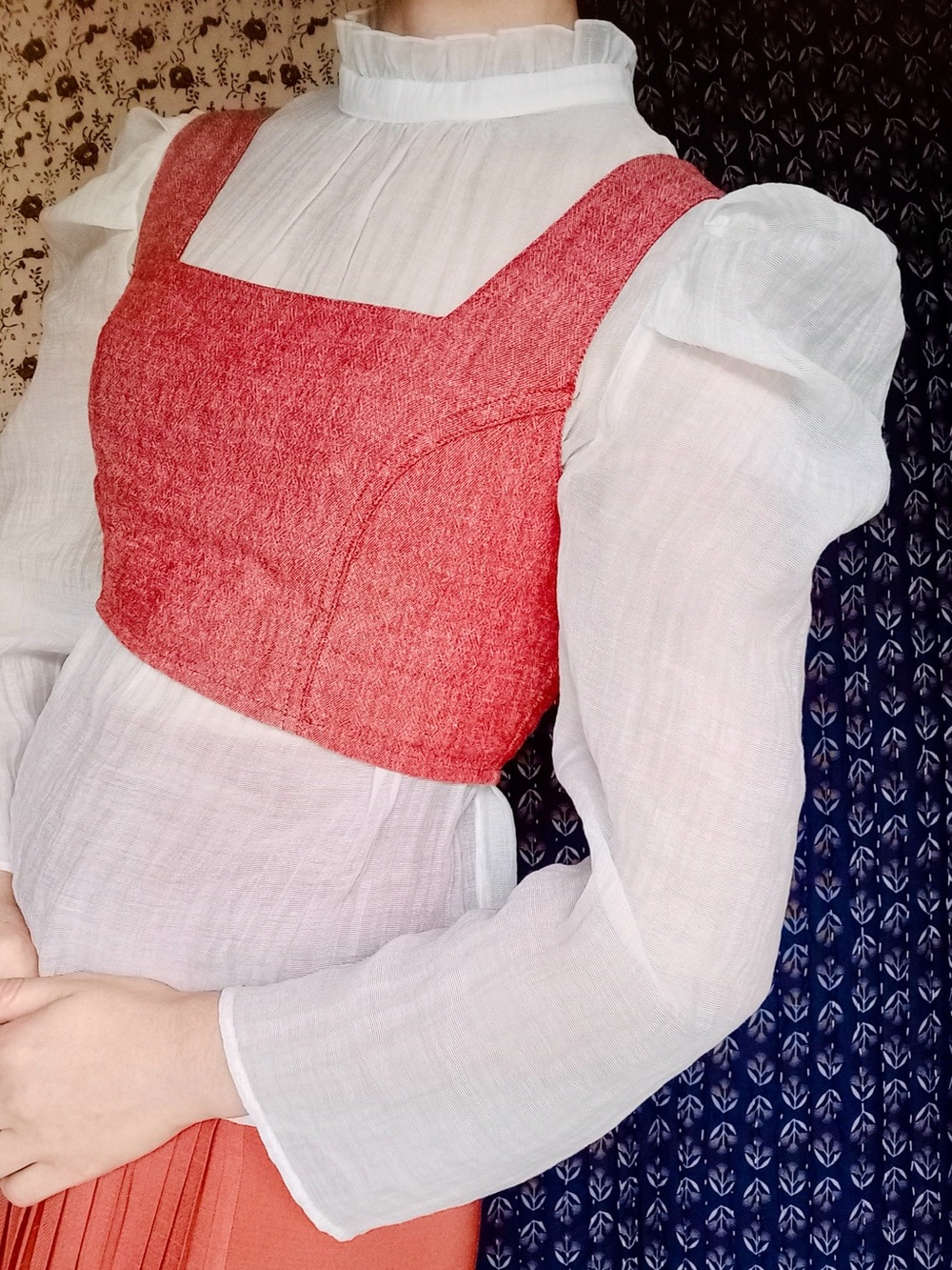 American Eagle ❉ Square Neck Corset Linen Crop Top in Brick Red Chambray XXS